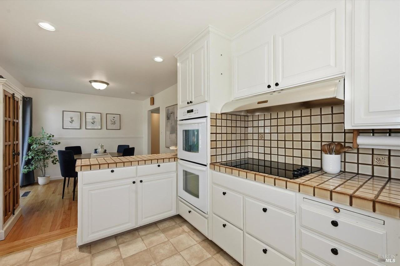 2410 Mendota Way #2410 - Photo 4 of 16