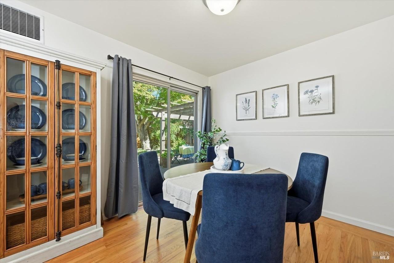 2410 Mendota Way #2410 - Photo 5 of 16