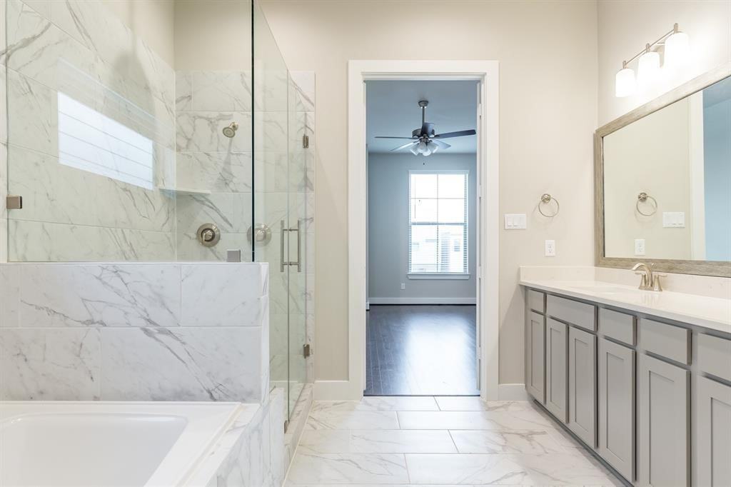 5836 North Post Oak Road #5836 - Photo 5 of 29