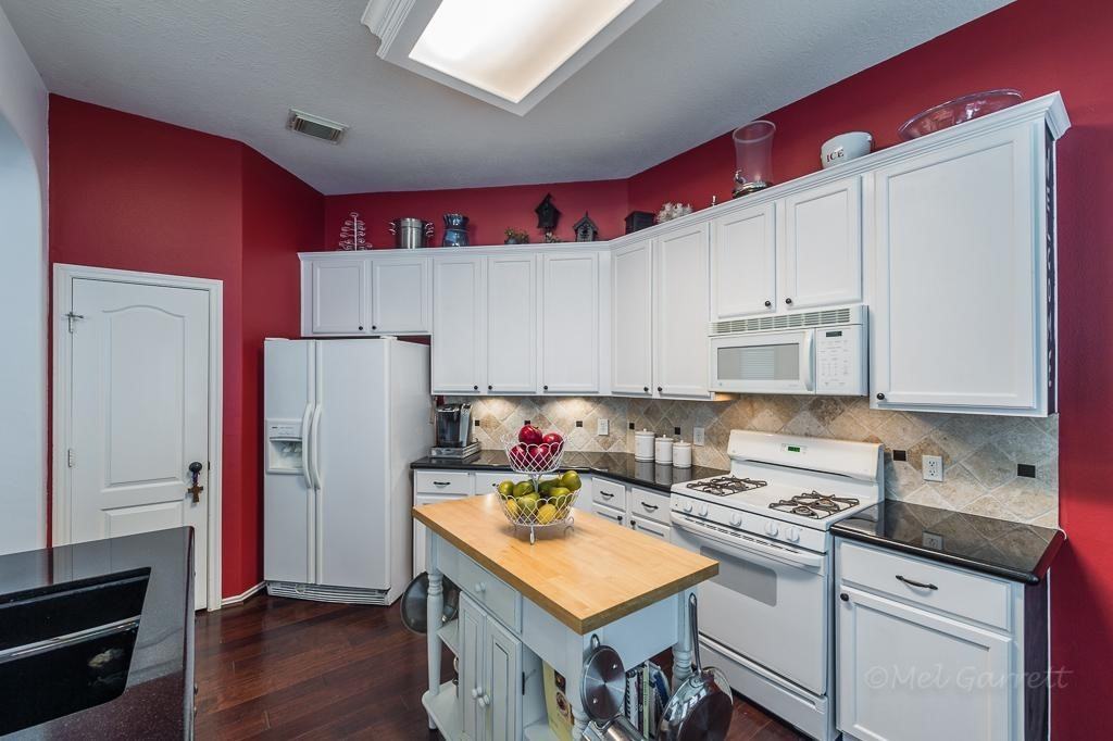 23915 Elden Hills Court #23915 - Photo 6 of 28