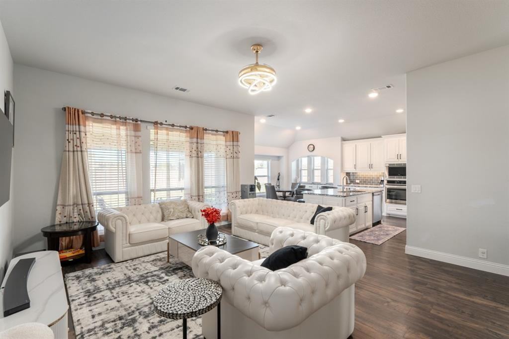 3604 Kimberly Court #3604 - Photo 5 of 40