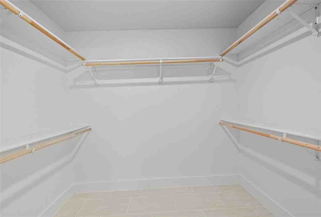 825 W Walker St #825 - Photo 5 of 21