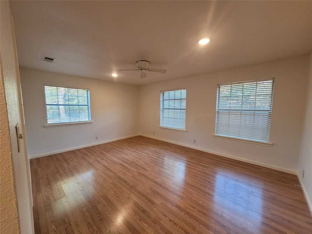 306 East Anderson Avenue #306 - Photo 6 of 12