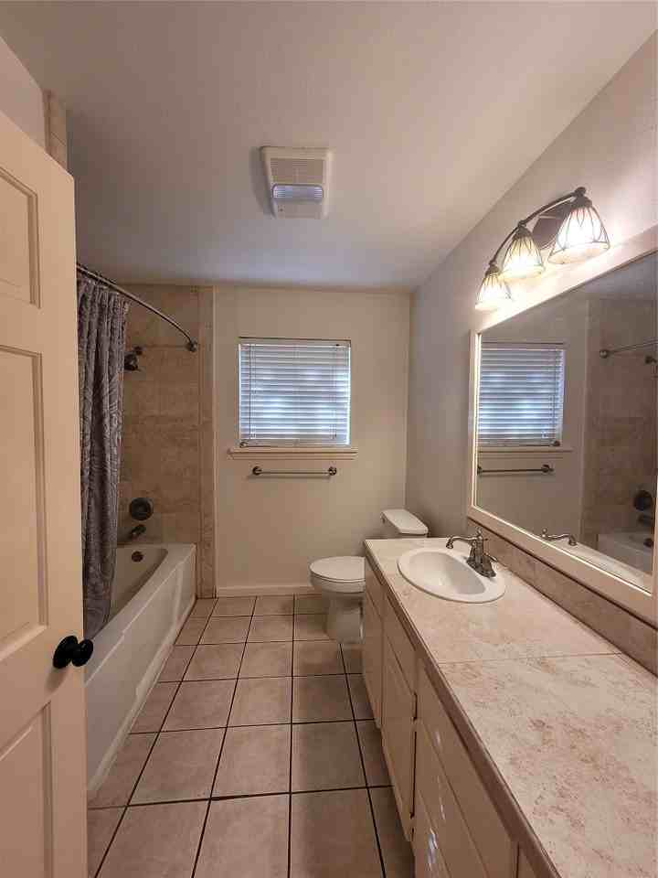 306 East Anderson Avenue #306 - Photo 7 of 12