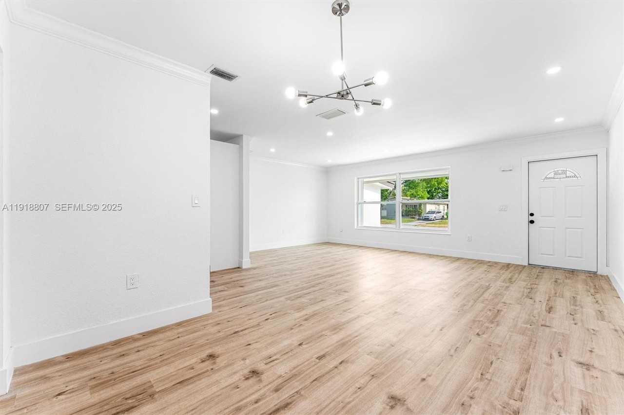 9720 Nw 24th Pl #9720A - Photo 2 of 19