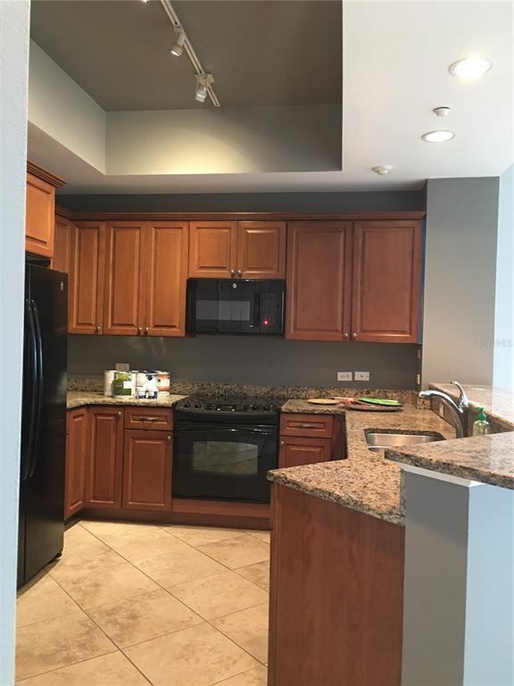 7710 Lake Vista Court #7710-401 - Photo 6 of 44