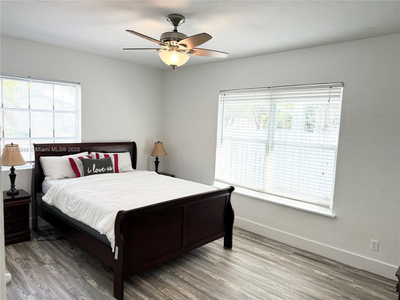 301 Ne 15th Ave #301-1 - Photo 2 of 12