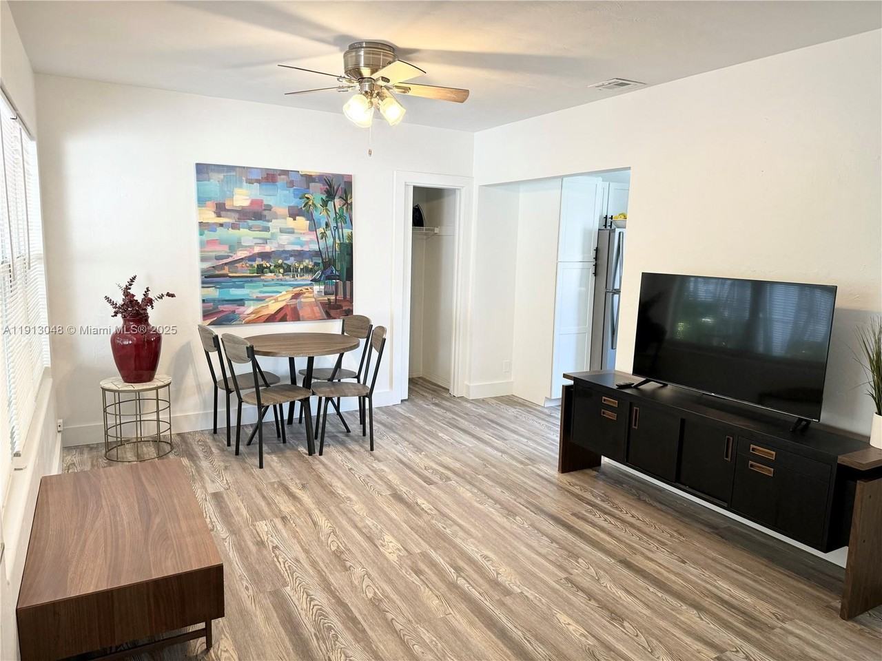 301 Ne 15th Ave #301-1 - Photo 3 of 12