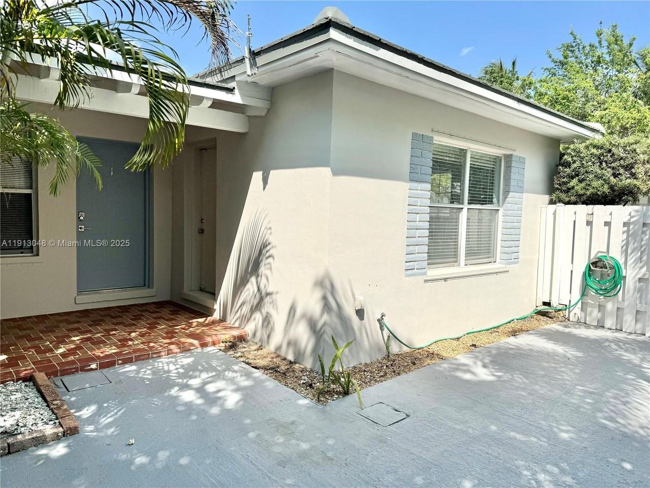 301 Ne 15th Ave #301-1 - Photo 4 of 12