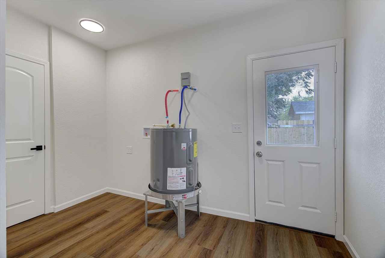 6608 Avenue O #6608-1 - Photo 2 of 18