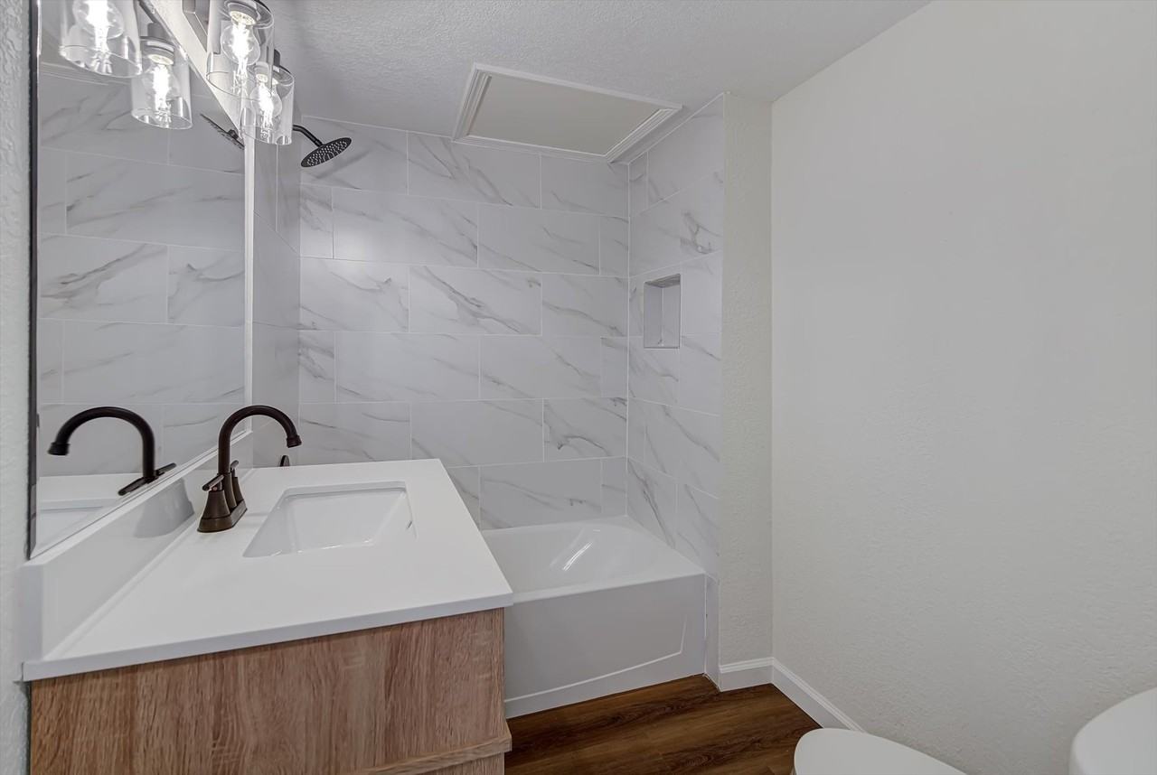 6608 Avenue O #6608-1 - Photo 5 of 18