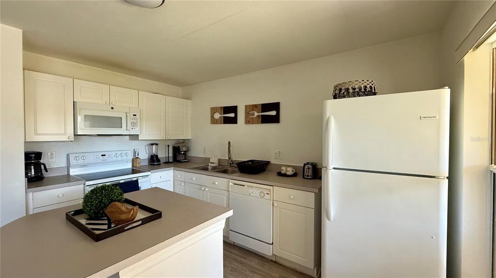 2710 Club Cortile Circle #2710 - Photo 6 of 15