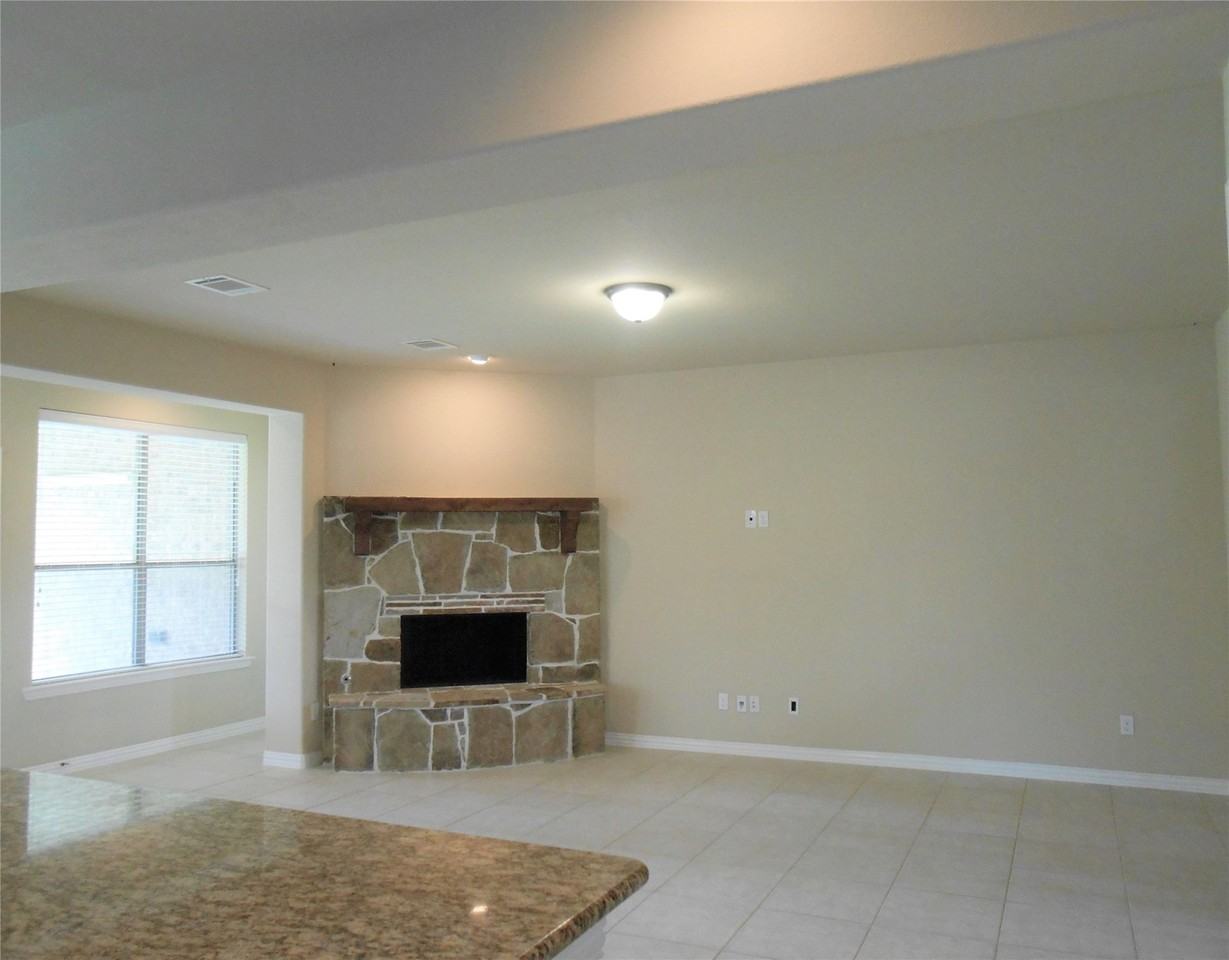 11 Vershire Circle #11 - Photo 5 of 50