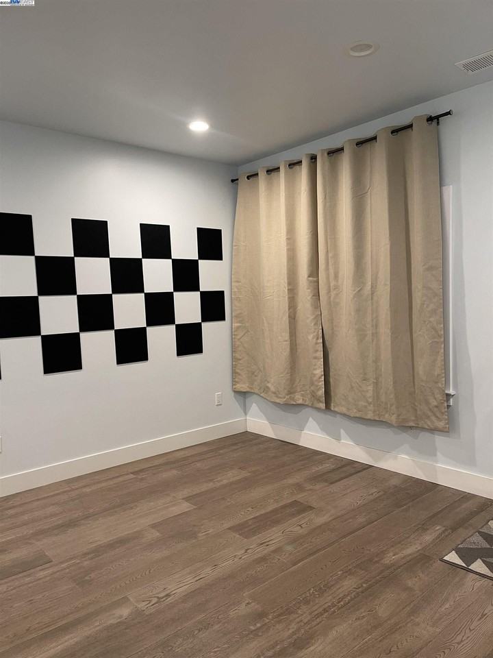 1251 Burnett Street #1251