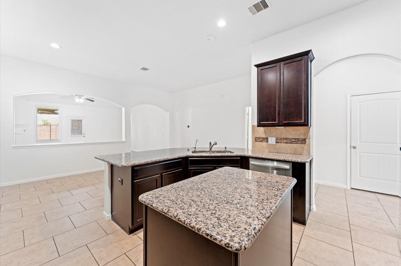 5610 Glenfield Spring Lane #5610 - Photo 2 of 28