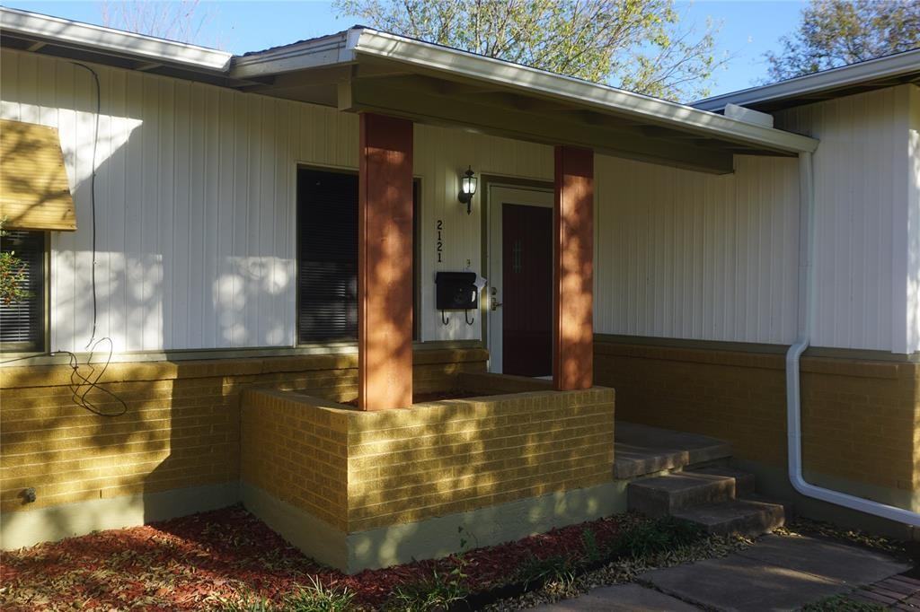 2121 N Hickory St #2121 - Photo 5 of 29