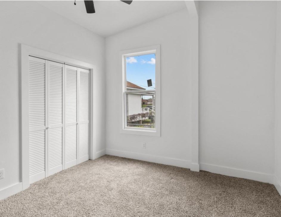 3312 Sealy Street - Avenue I #3312A - Photo 3 of 9