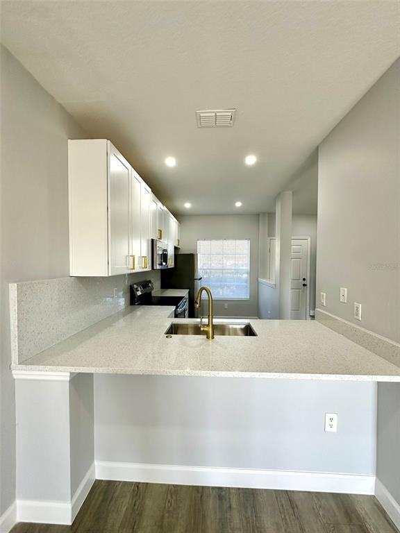 918 Chelsea Dr #918 - Photo 2 of 20