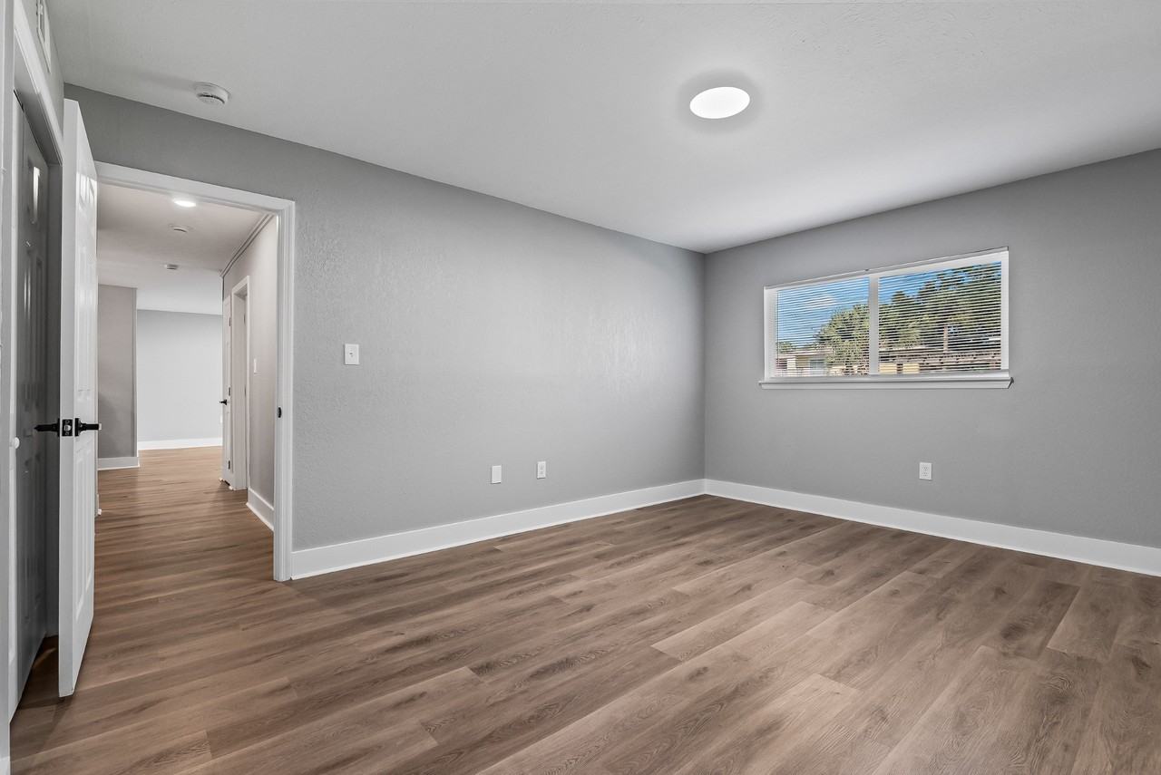 Serenity Place Central - Photo 6 of 50