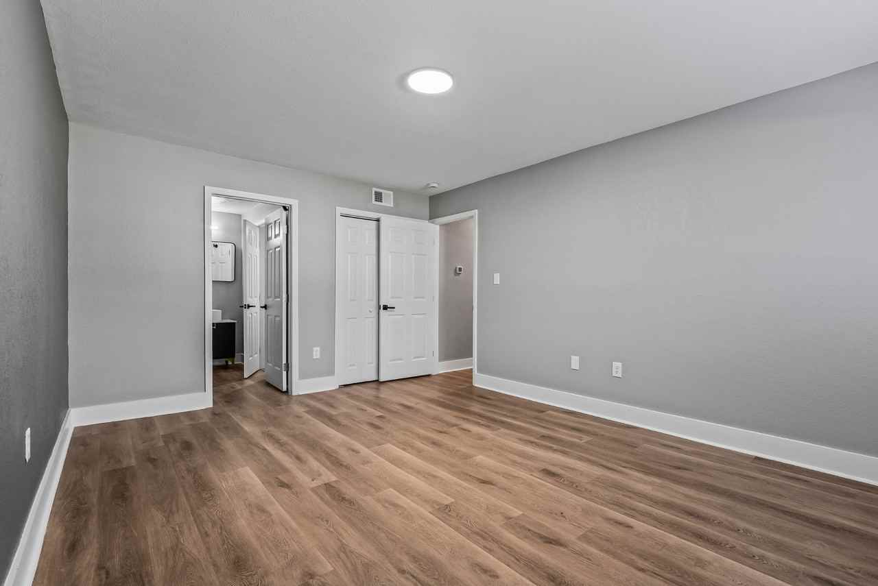 Serenity Place Central - Photo 7 of 50