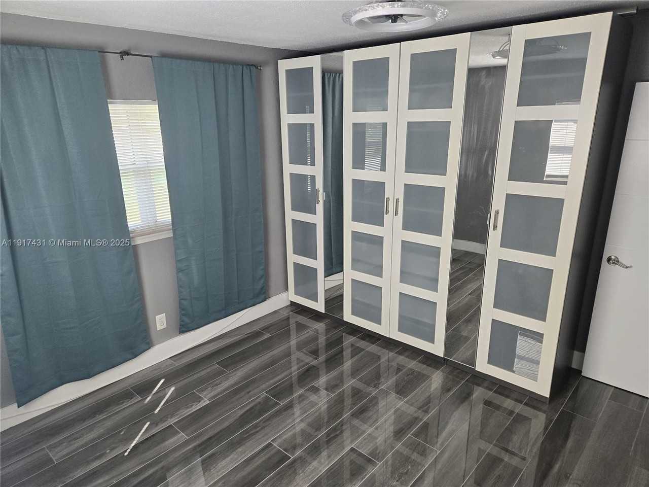 2190 Northeast 1st Lane #2190