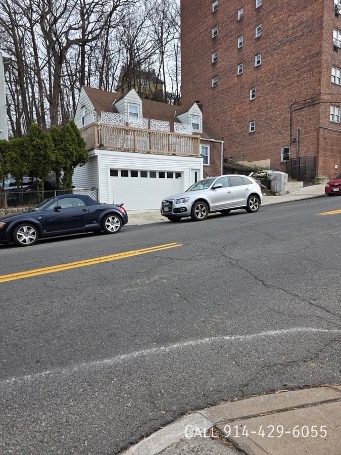 609 Van Cortlandt Park Avenue - Photo 3 of 4