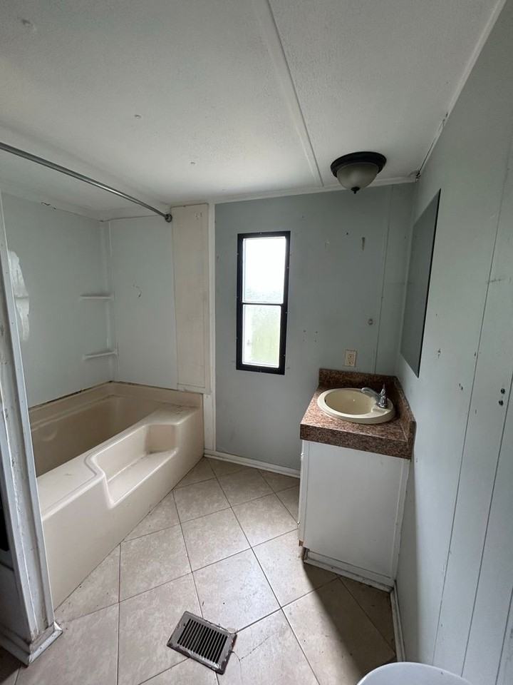 139 Hubert Boulevard #86 - Photo 4 of 14