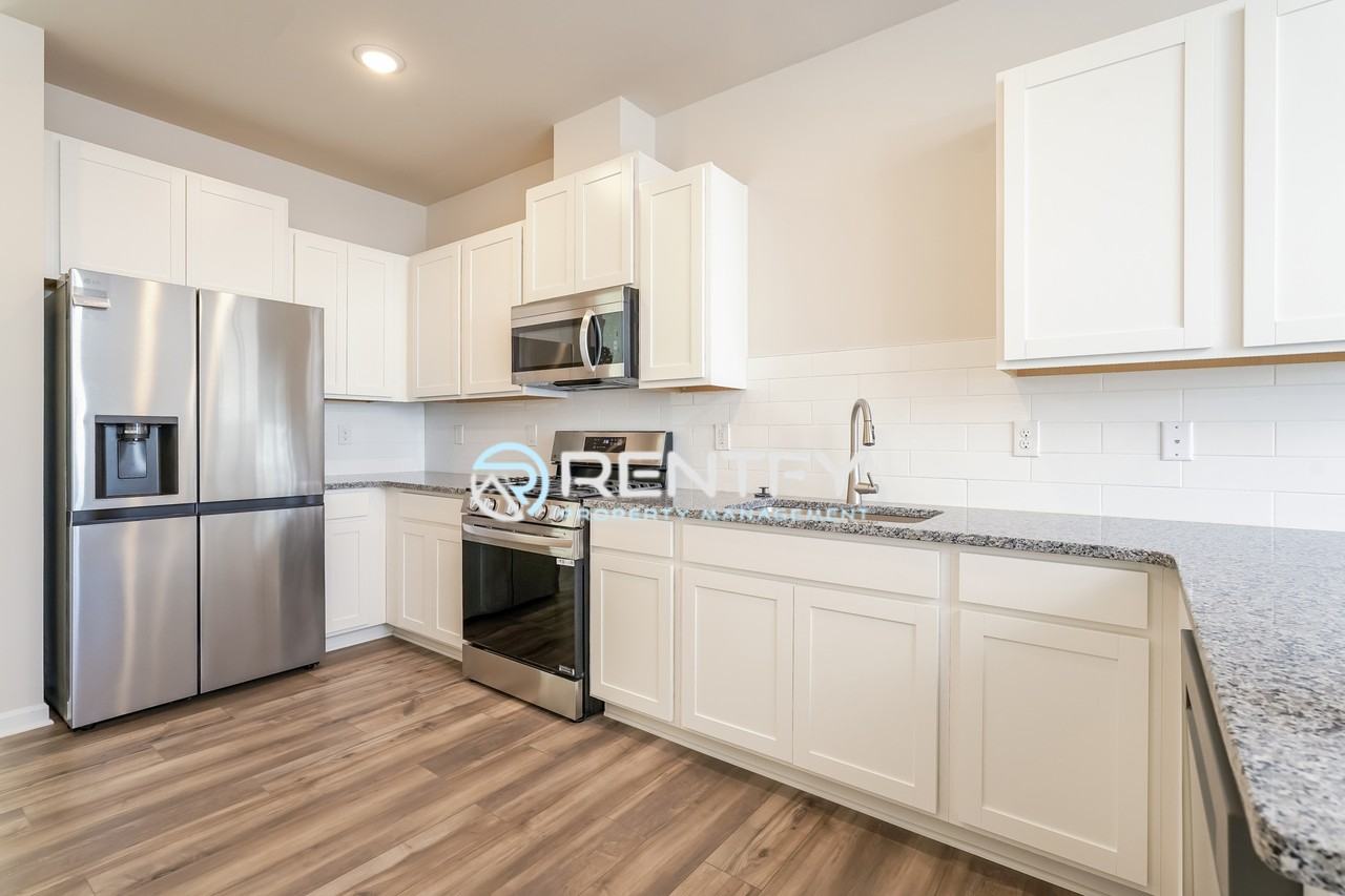 1949 Autumn Mist Dr - Photo 4 of 16