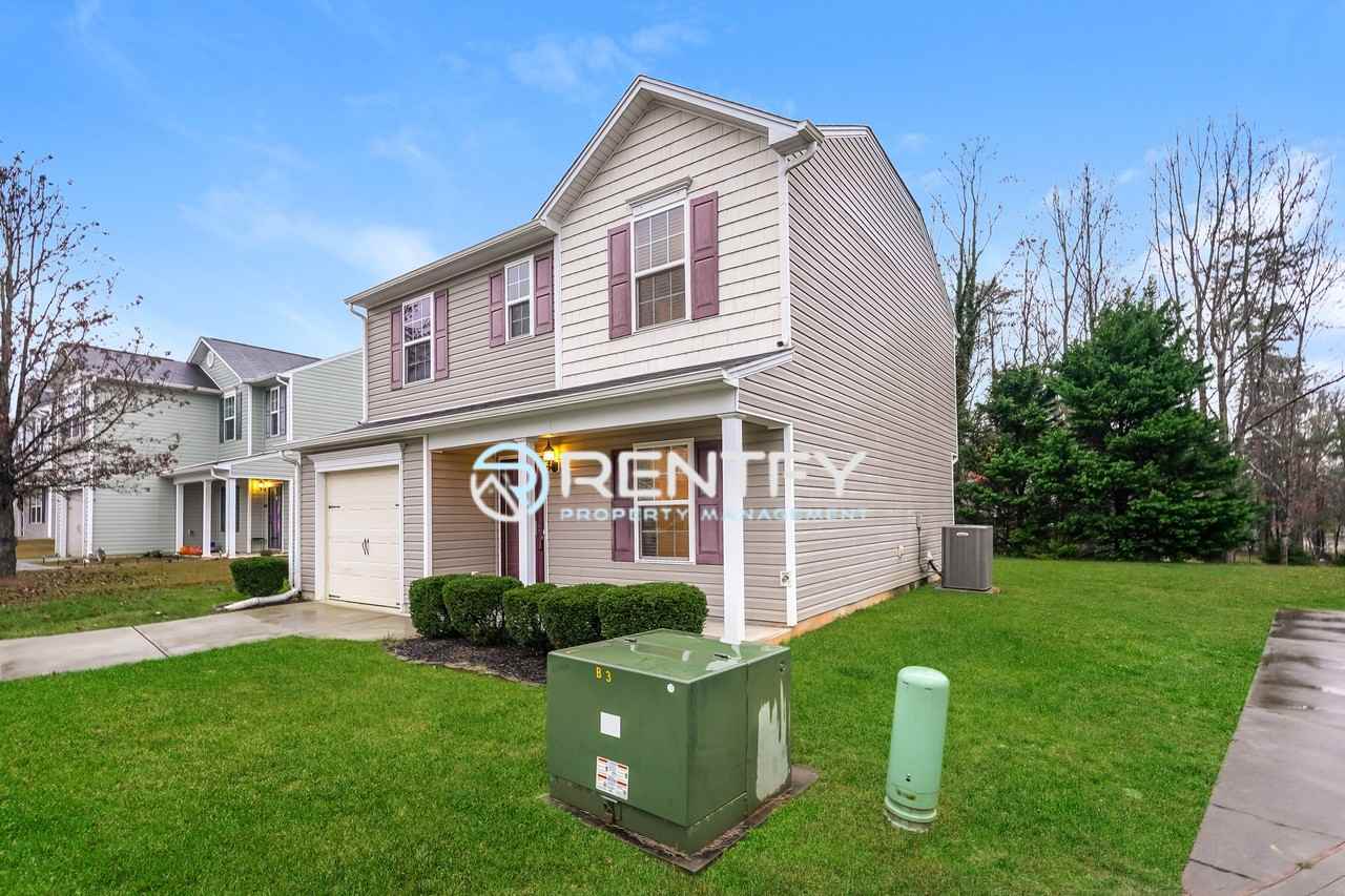 5191 Liberty Hall Cir - Photo 2 of 20