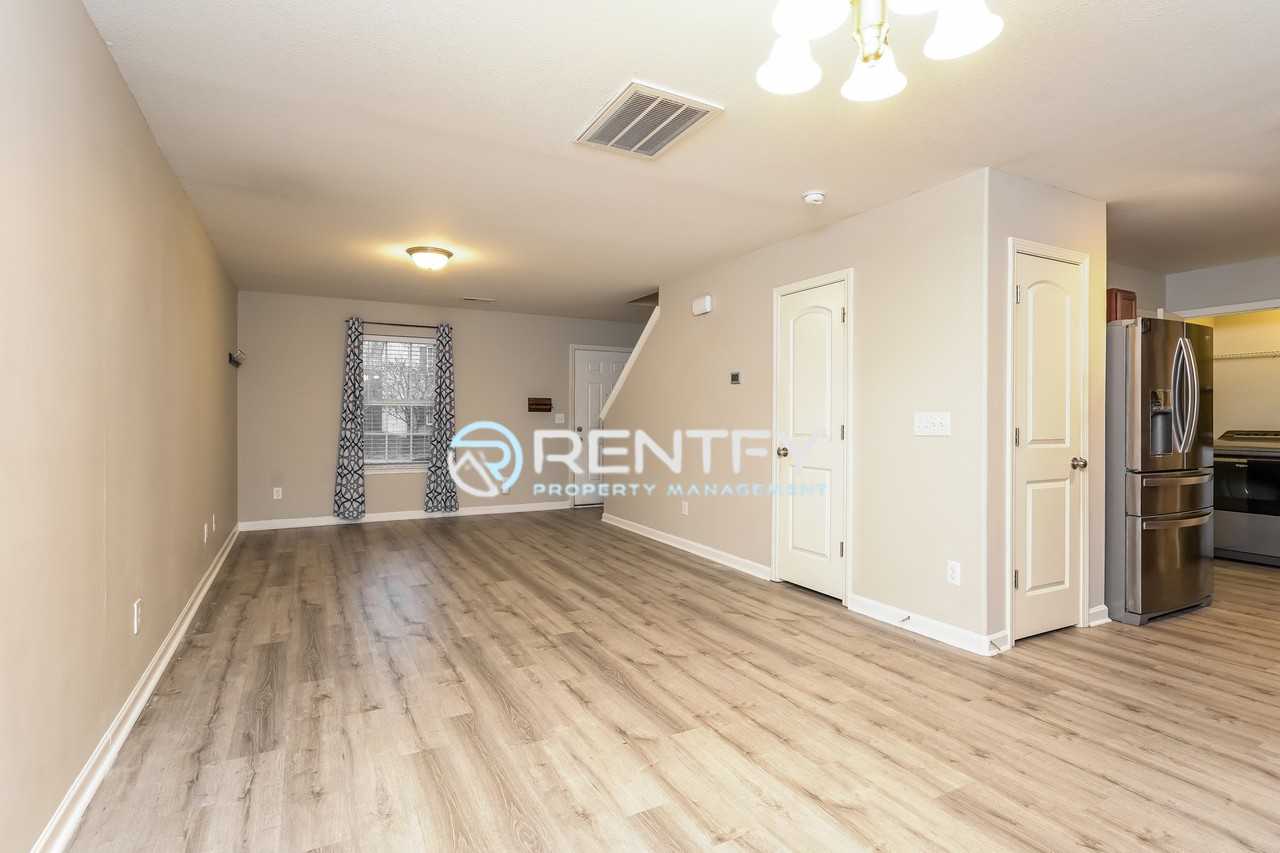 5191 Liberty Hall Cir - Photo 4 of 20