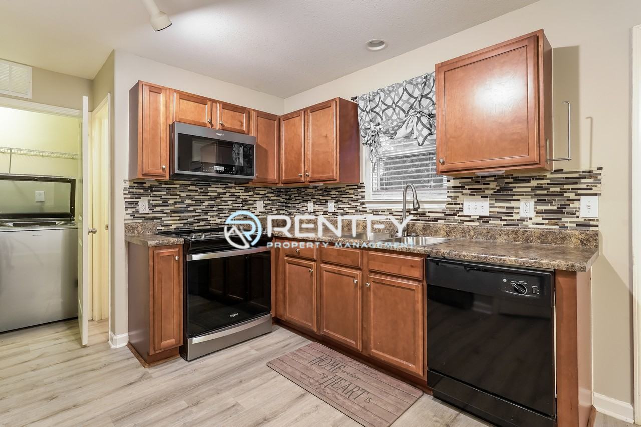 5191 Liberty Hall Cir - Photo 6 of 20