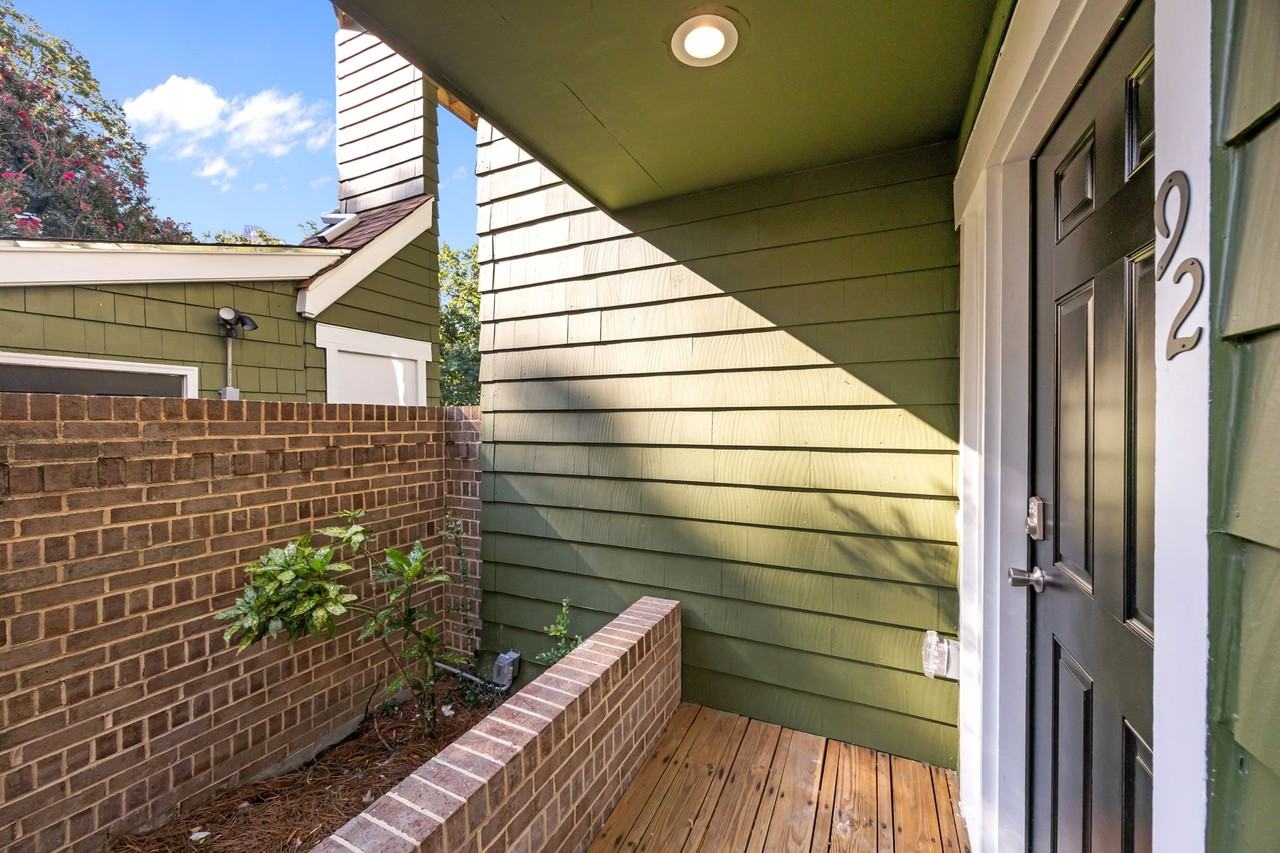 425 West 8th Street #92 - Photo 2 of 26