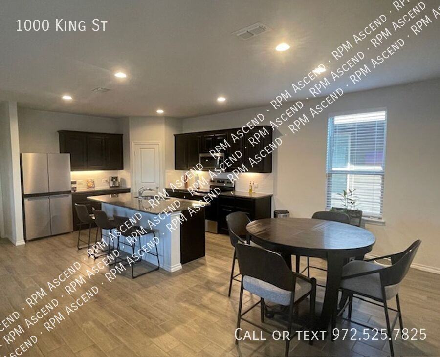 1000 King Street - Photo 4 of 19