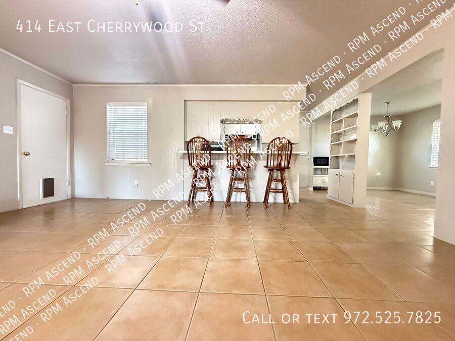 414 Cherrywood Lane - Photo 4 of 46