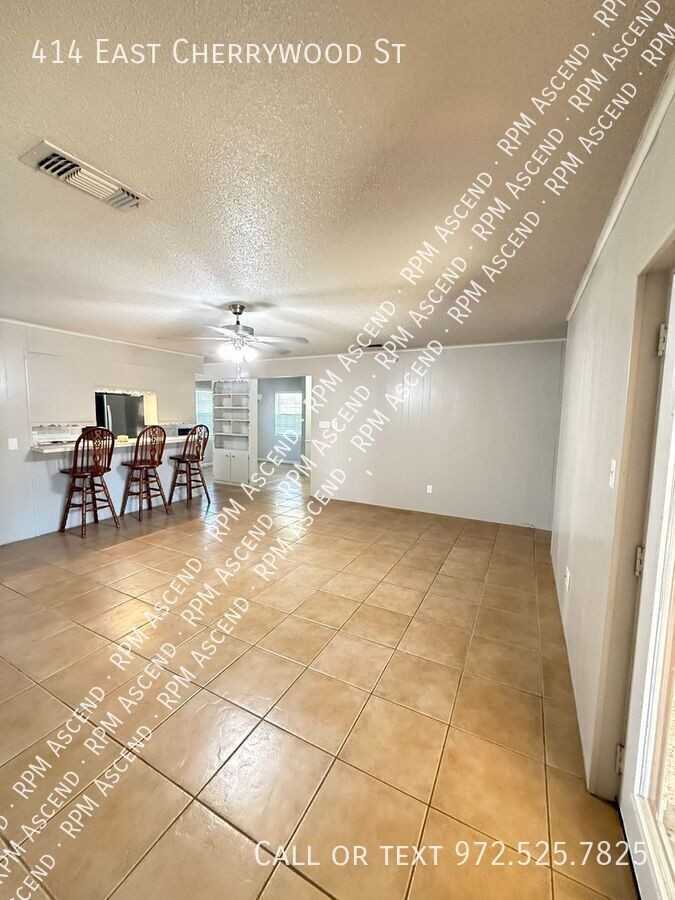 414 Cherrywood Lane - Photo 7 of 46