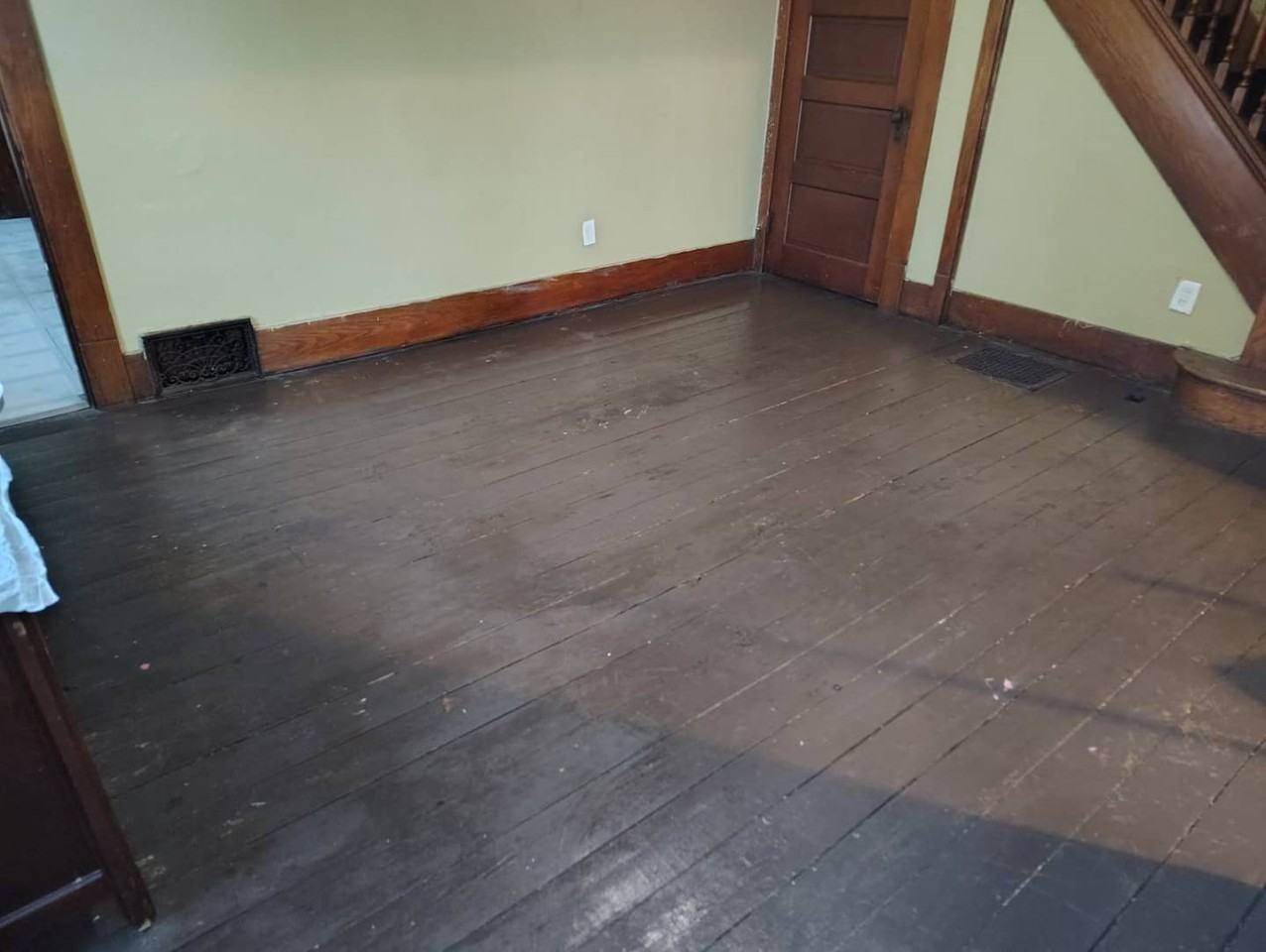 1717 N C St - Photo 2 of 7