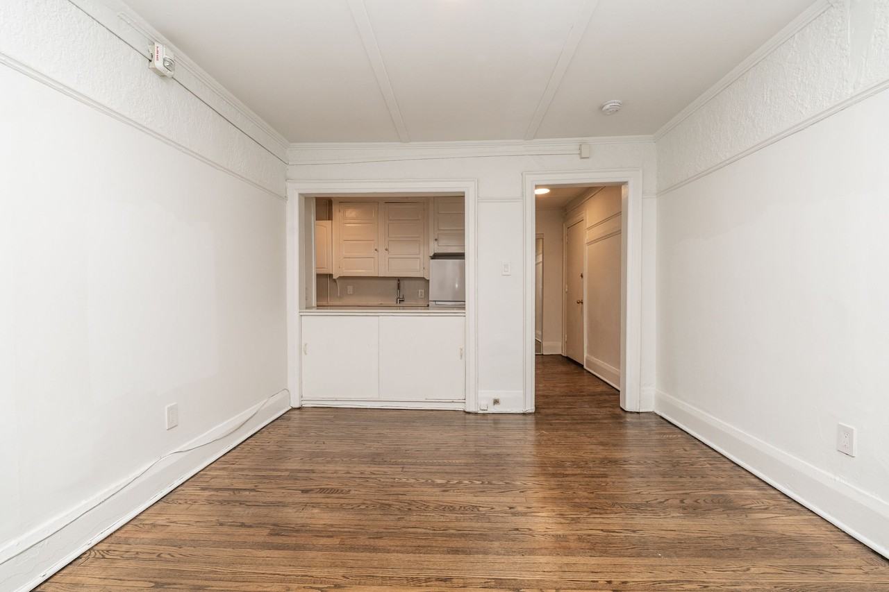 100 Vaughan Road - Photo 2 of 50