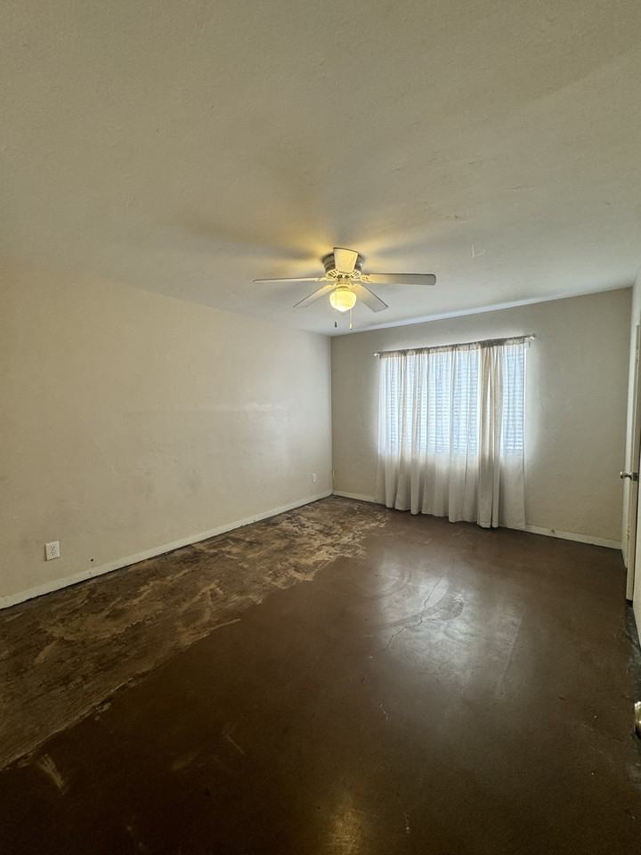 6132 North 16th Drive #1 - Photo 4 of 30