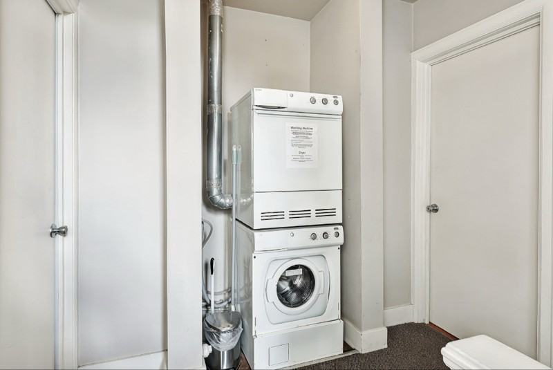 311 12th Ave E #C - Photo 3 of 14