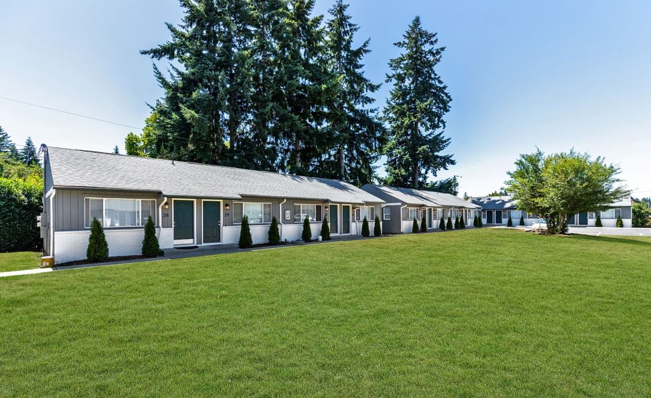 Emerald Greens Apartments – Modern Living in the Heart of Olympia - Photo 6 of 10