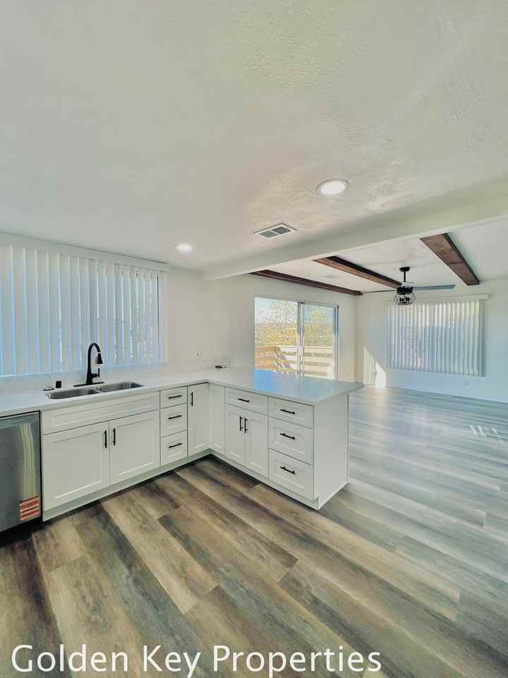 31342 Club Vista Ln - Photo 3 of 18