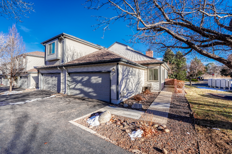 6474 South Harrison Court - Photo 2 of 44