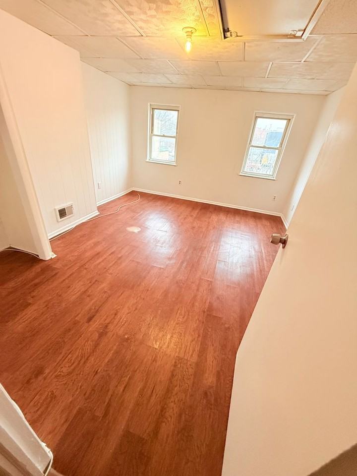 7 W 24th St #1 - Photo 3 of 16