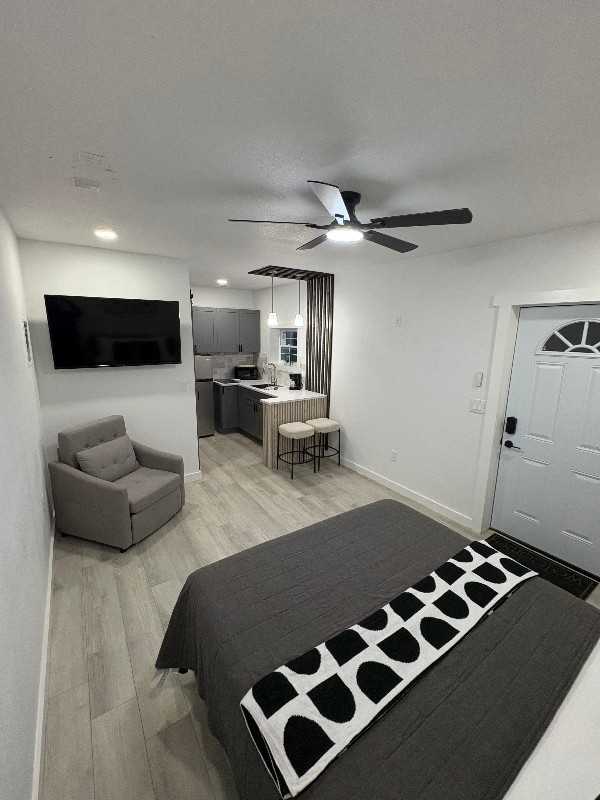 804 Royal Palm Drive - Photo 7 of 10