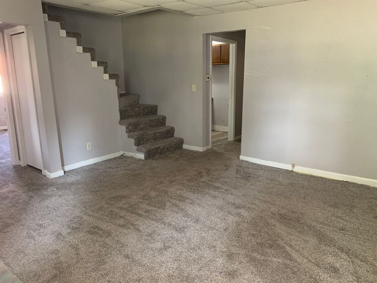 121 East Main Street - Photo 4 of 8