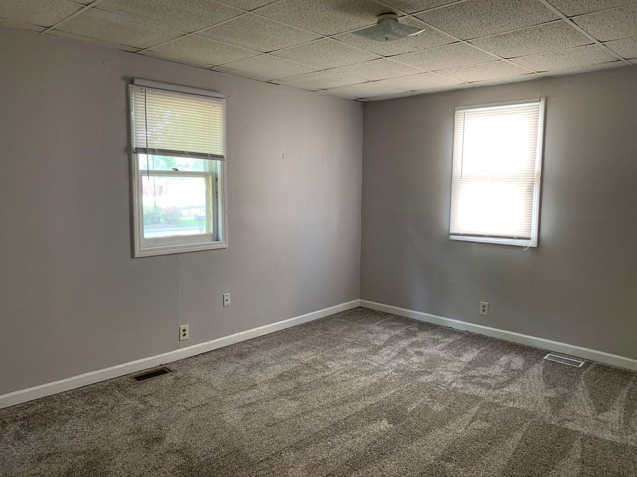 121 East Main Street - Photo 5 of 8