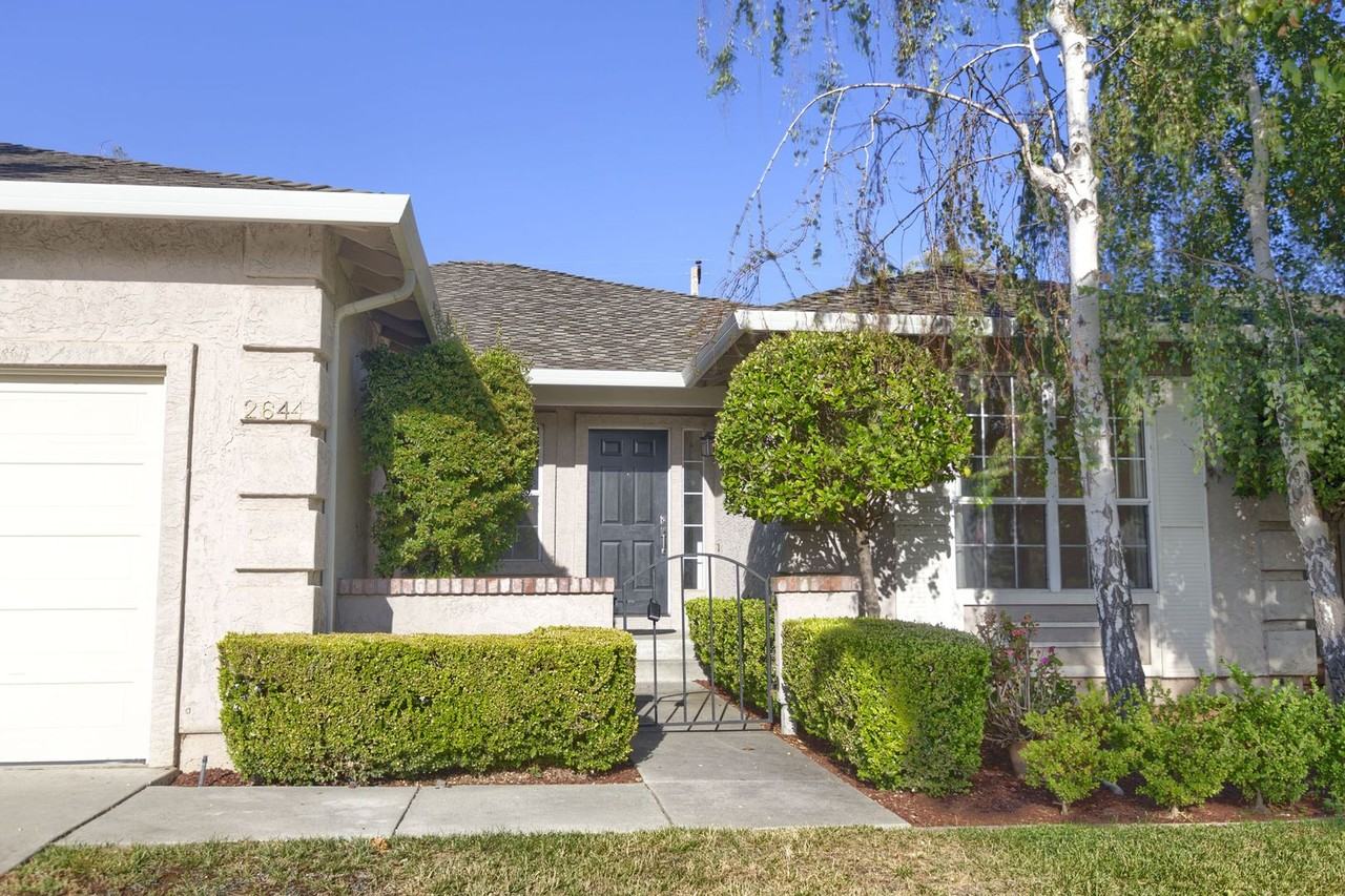 2644 Glenbriar Drive - Photo 2 of 20