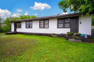 featured image of 512 Bee Street