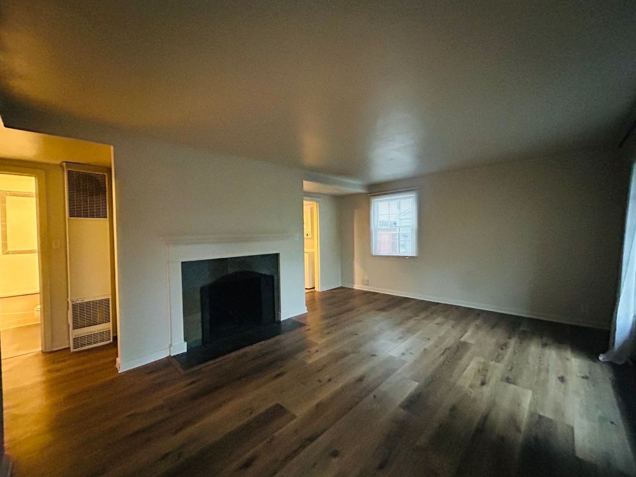 5042 Fauntleroy Way Sw - Photo 3 of 18