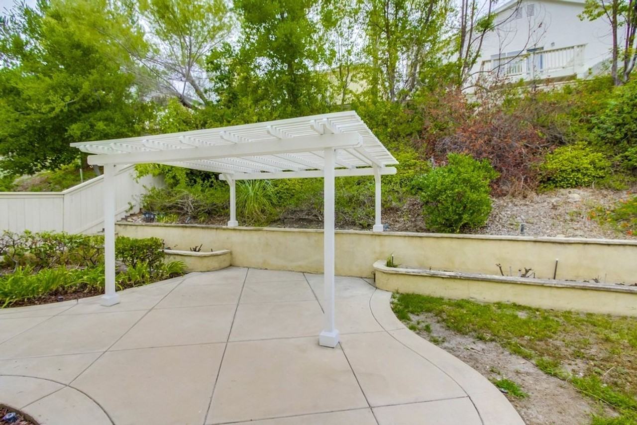 2726 West Canyon Avenue